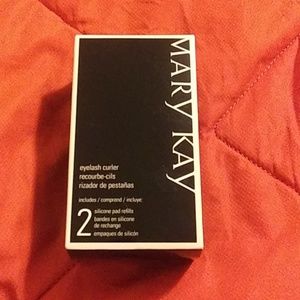Mary Kay Eyelash Curler NIB